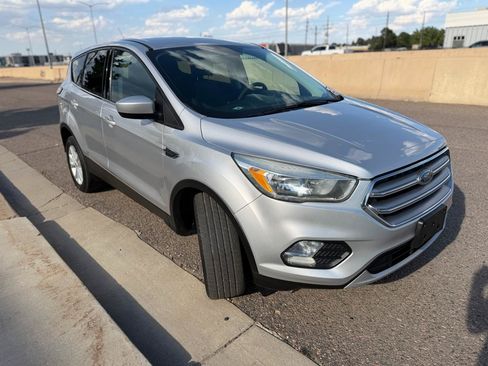 Used 2017 Ford Escape SE AWD/4WD image 7
