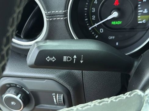 Used 2023 Jeep Wrangler Unlimited Sahara w/ Cold Weather Group AWD/4WD image 33