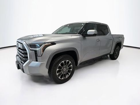 Used 2022 Toyota Tundra Limited w/ Power Package AWD/4WD image 3