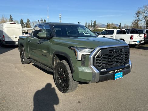 Used 2022 Toyota Tundra Limited image 7