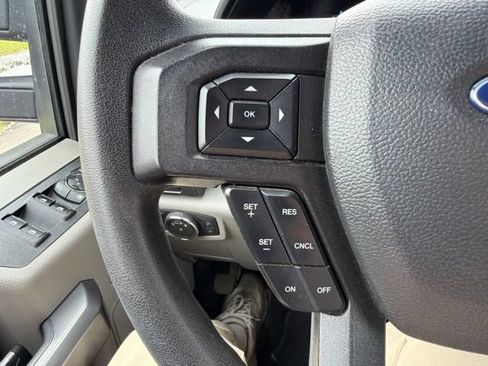 Used 2022 Ford F250 XLT w/ XLT Premium Package AWD/4WD image 45