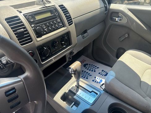 Used 2006 Nissan Frontier XE w/ (G01) XE Preferred Pkg image 13