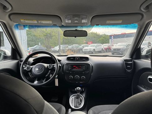 Used 2014 Kia Soul FWD image 24