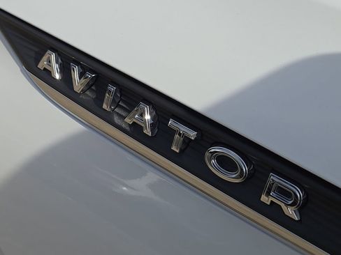 Used 2023 Lincoln Aviator Reserve w/ Equipment Group 201A image 12