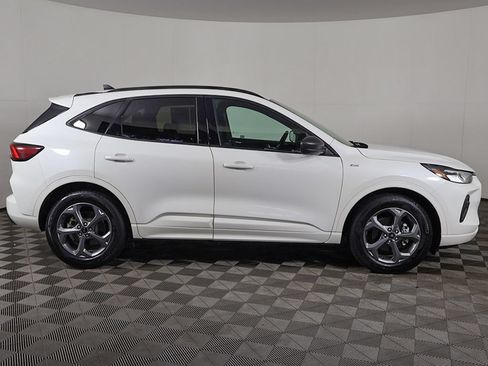 Used 2024 Ford Escape ST-Line w/ Tech Pack #1 FWD image 18