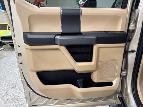 Used 2017 Ford F350 XLT w/ XLT Value Package image 38