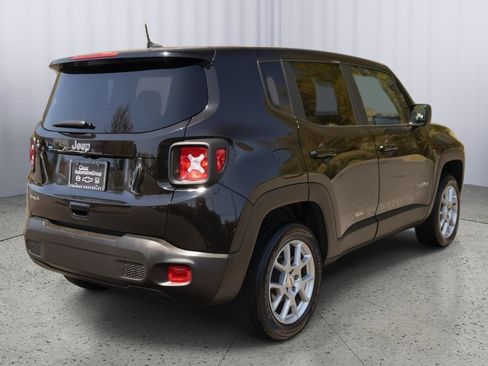 Used 2023 Jeep Renegade Latitude AWD/4WD image 23