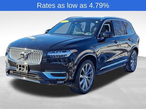 Certified 2023 Volvo XC90 B6 Ultimate w/ Lounge Package image 3