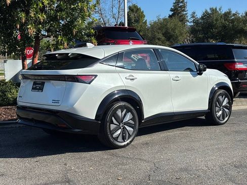 Used 2024 Nissan Ariya AWD image 3