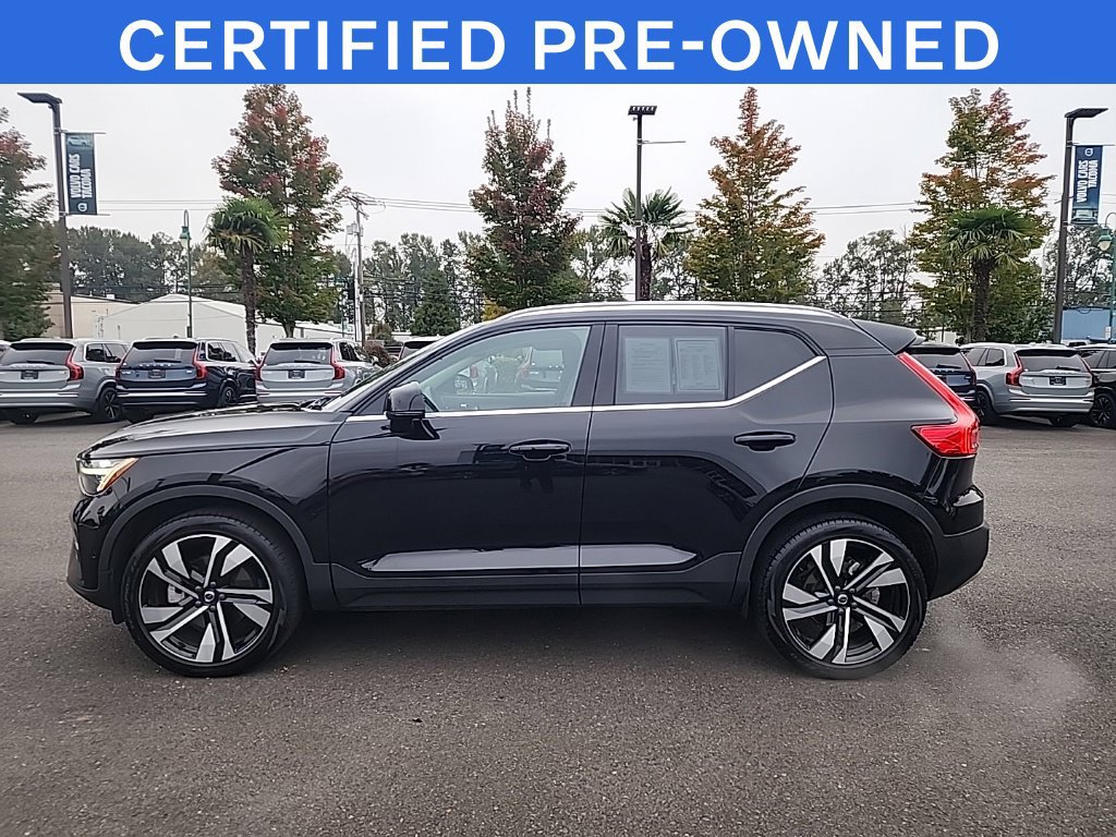 Used 2023 Volvo XC40 B5 Ultimate w/ Protection Package Premier AWD/4WD image 2