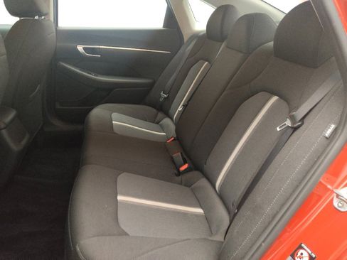 Used 2021 Hyundai Sonata SE w/ Winter Weather Package FWD image 18
