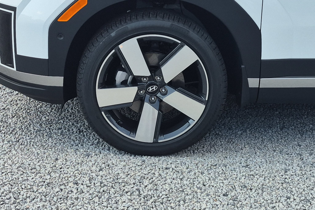 New 2027 Hyundai Santa Fe Limited FWD image 12
