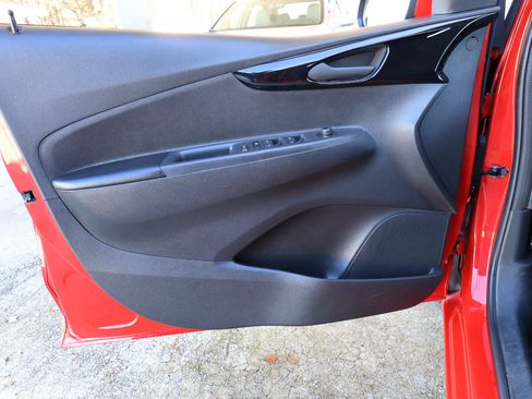 Used 2020 Chevrolet Spark LT image 32