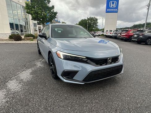 Used 2022 Honda Civic Sport image 2