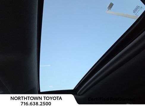 Used 2019 Toyota Highlander XLE image 26