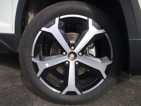 New 2026 Volkswagen Taos SEL image 2