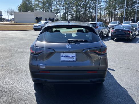 Certified 2025 Honda HR-V LX image 9