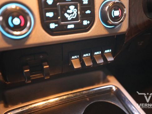 Used 2014 Ford F250 Platinum w/ FX4 Off-Road Package image 26