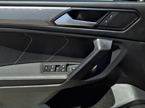 Certified 2023 Volkswagen Tiguan SE R-Line FWD image 19