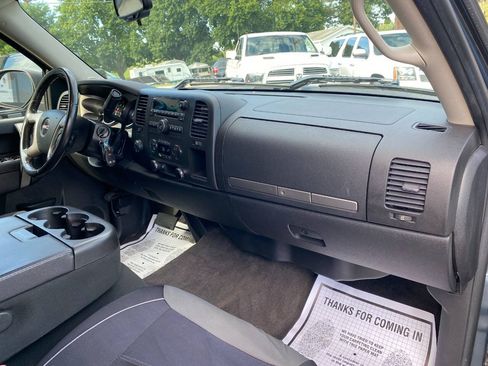 Used 2011 GMC Sierra 1500 SLE w/ Power Tech Package AWD/4WD image 30
