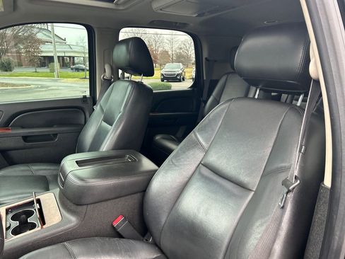 Used 2013 Chevrolet Tahoe LTZ image 13
