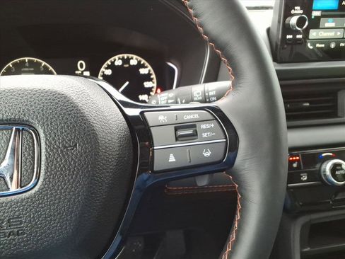 New 2025 Honda Pilot TrailSport image 11