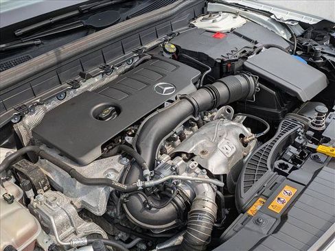 Used 2021 Mercedes-Benz GLB 250 4MATIC w/ AMG Line image 24