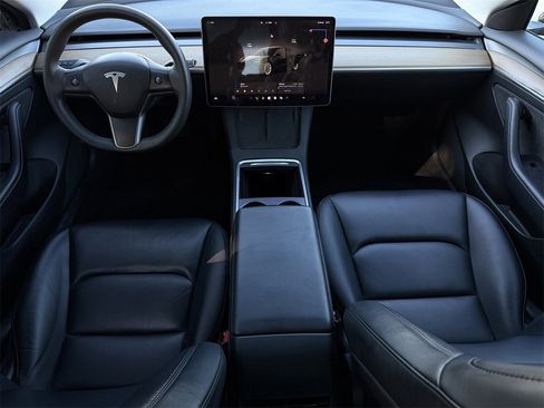 Used 2023 Tesla Model 3 Standard Range image 10