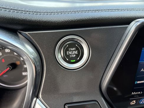 Used 2019 Chevrolet Blazer LT image 30