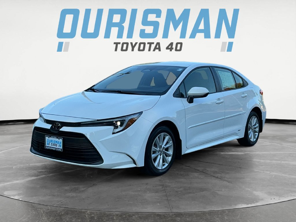Used 2026 Toyota Corolla LE w/ LE Premium Package AWD/4WD image 3