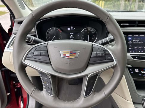 Used 2022 Cadillac XT5 Premium Luxury FWD image 28