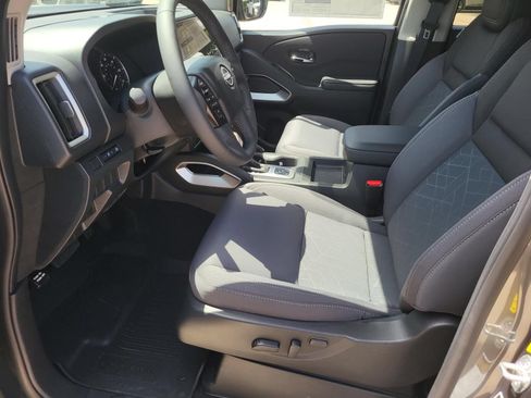 New 2026 Nissan Frontier SV w/ All-Weather Content Package AWD/4WD image 18