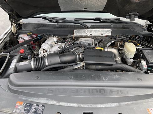 Used 2017 Chevrolet Silverado 3500 High Country w/ Duramax Plus Package image 36