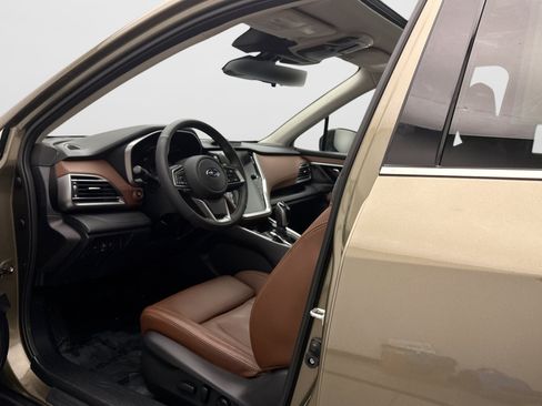 Used 2023 Subaru Outback Touring AWD/4WD image 10