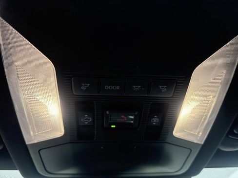 Used 2022 Toyota RAV4 XSE image 35