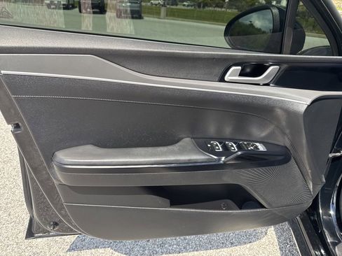 Used 2022 Kia K5 GT-Line FWD image 19