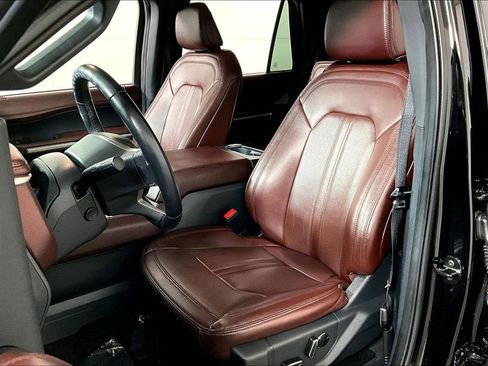 Used 2023 Ford Expedition Max Limited image 25