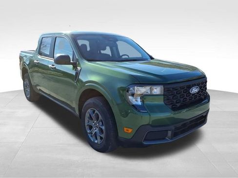 New 2025 Ford Maverick XLT image 14