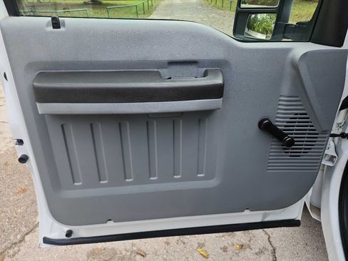 Used 2012 Ford F250 XL w/ XL Value Pkg image 21