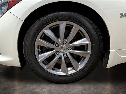 Used 2016 INFINITI Q50 3.0t Premium w/ 3.0T Premium Plus Package RWD image 36