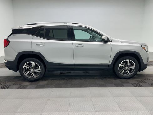 Certified 2018 GMC Terrain SLT w/ Preferred Package image 8