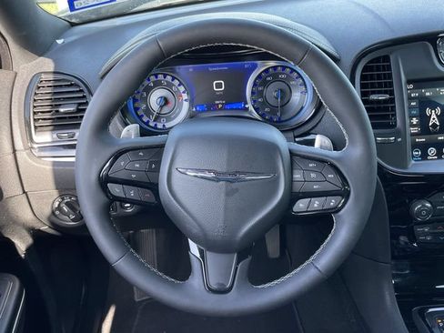 Used 2022 Chrysler 300 S w/ Comfort Group RWD image 12