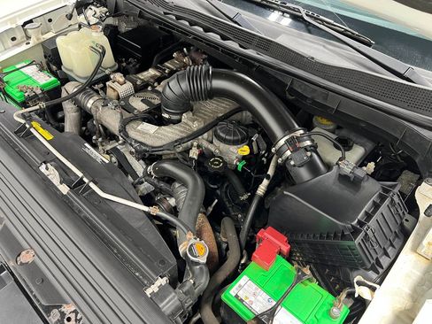 Used 2017 Nissan Titan PRO-4X AWD/4WD image 28