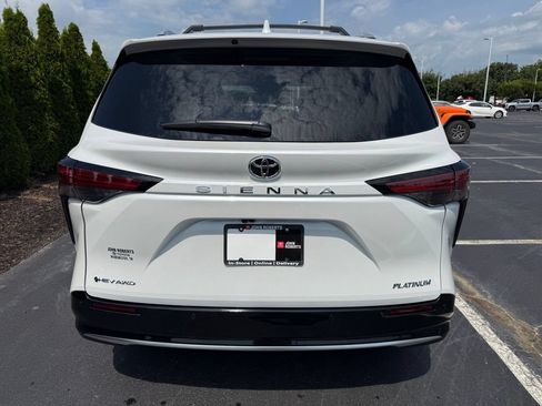 New 2026 Toyota Sienna Platinum AWD/4WD image 3
