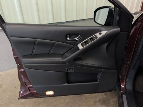 Used 2014 Nissan Murano SL w/ Navigation Package AWD/4WD image 18