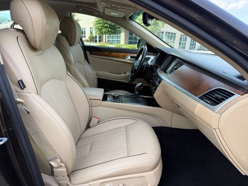 Used 2017 Genesis G80 3.8 w/ Option Group 03 RWD image 36