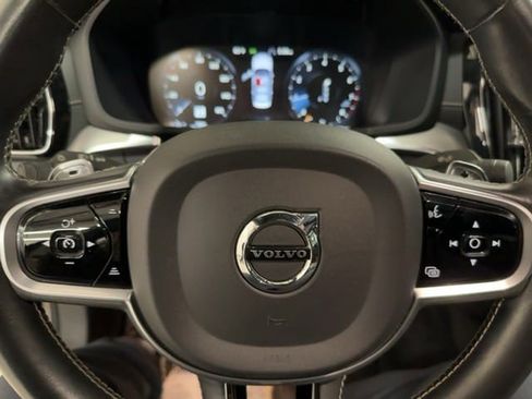 Used 2020 Volvo S60 T5 R-Design image 15