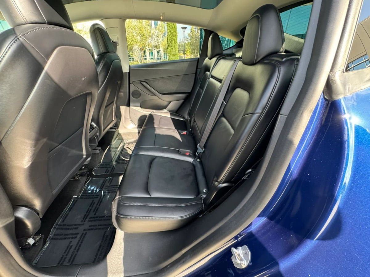Used 2023 Tesla Model Y Long Range AWD/4WD image 17