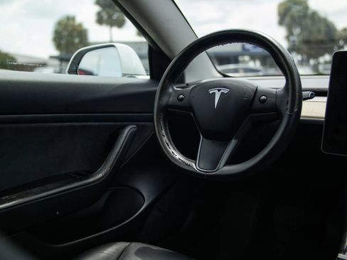 Used 2020 Tesla Model 3 Long Range AWD/4WD image 31