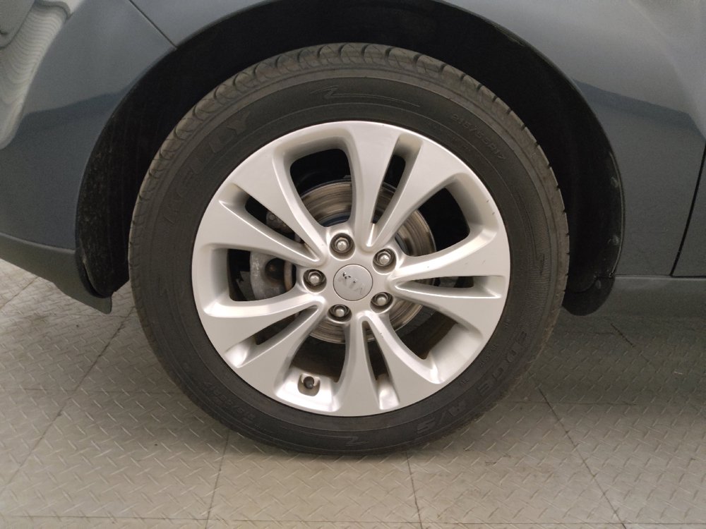 Used 2014 Kia Soul + FWD image 31